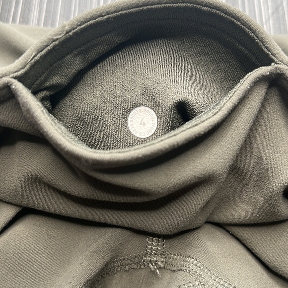 Lululemon Get Centred High Rise Crop 21" (Size 4) - Grey Sage - Picture 7 of 9